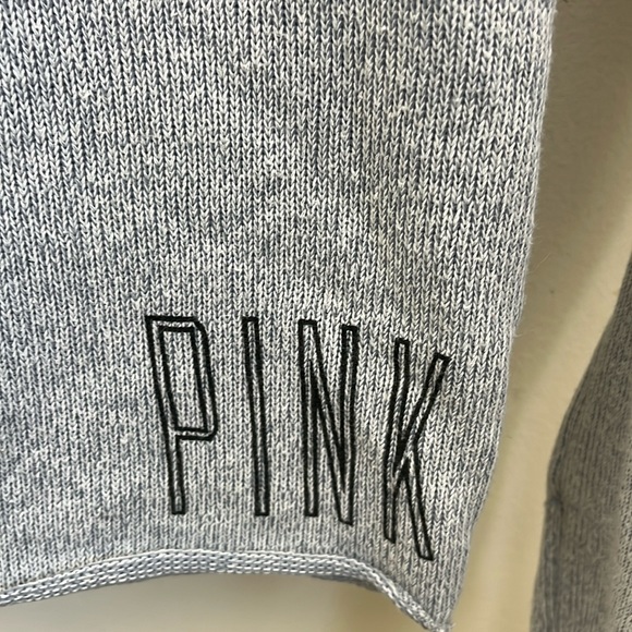 Victoria Secret Pink Long Sleeve Sweater Size XS - Picture 2 of 11